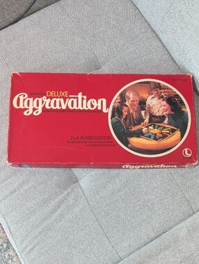 Vintage 1977 The Original Deluxe Aggravation Board Game